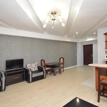 Apartment In Abovyan Street, Yerevan Exterior photo