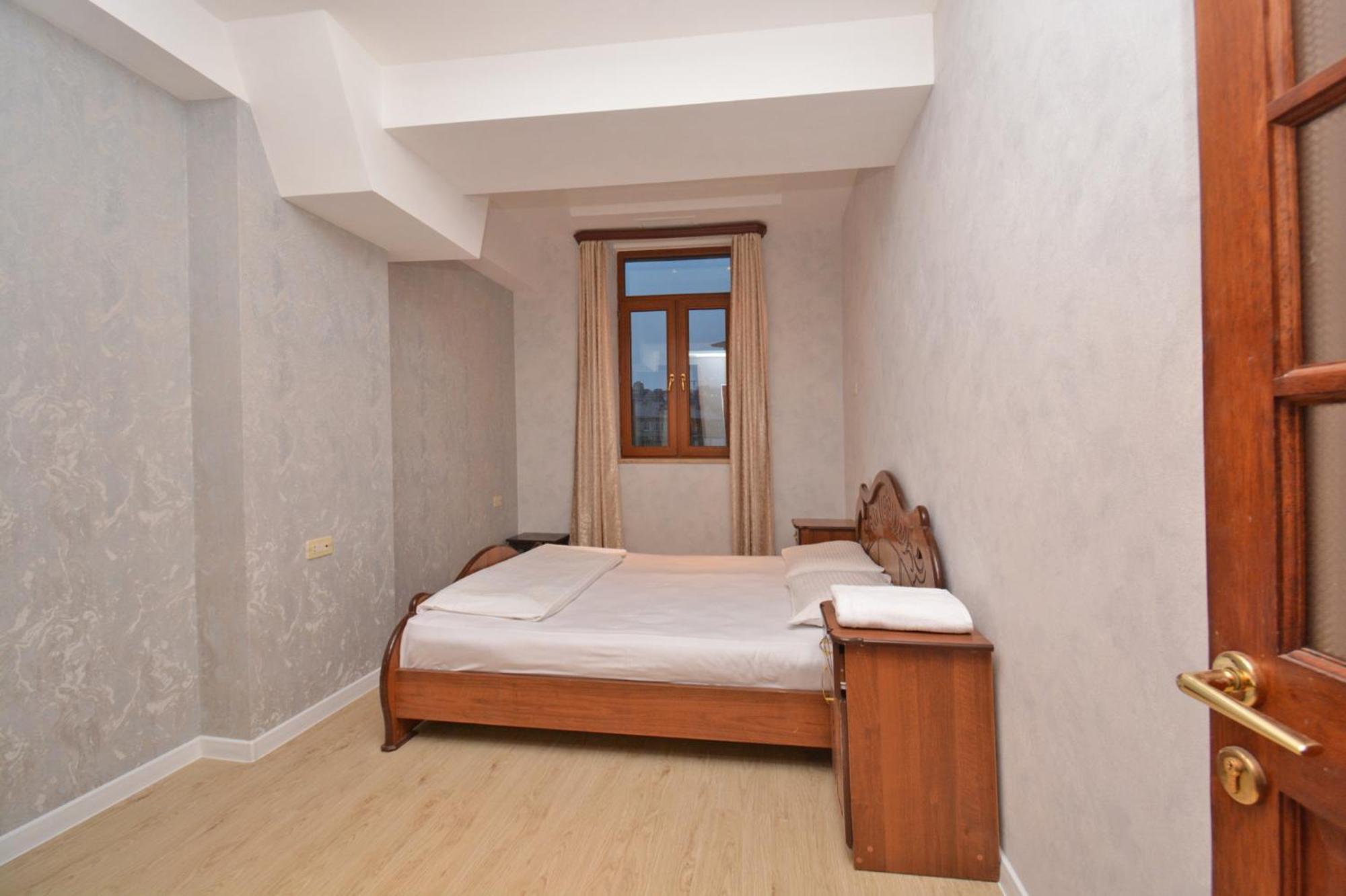 Apartment In Abovyan Street, Yerevan Exterior photo
