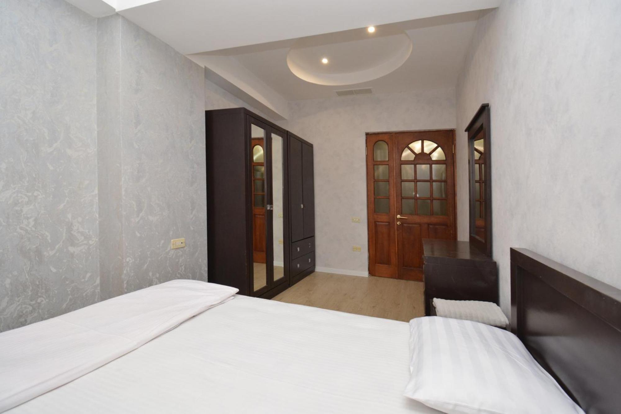 Apartment In Abovyan Street, Yerevan Exterior photo