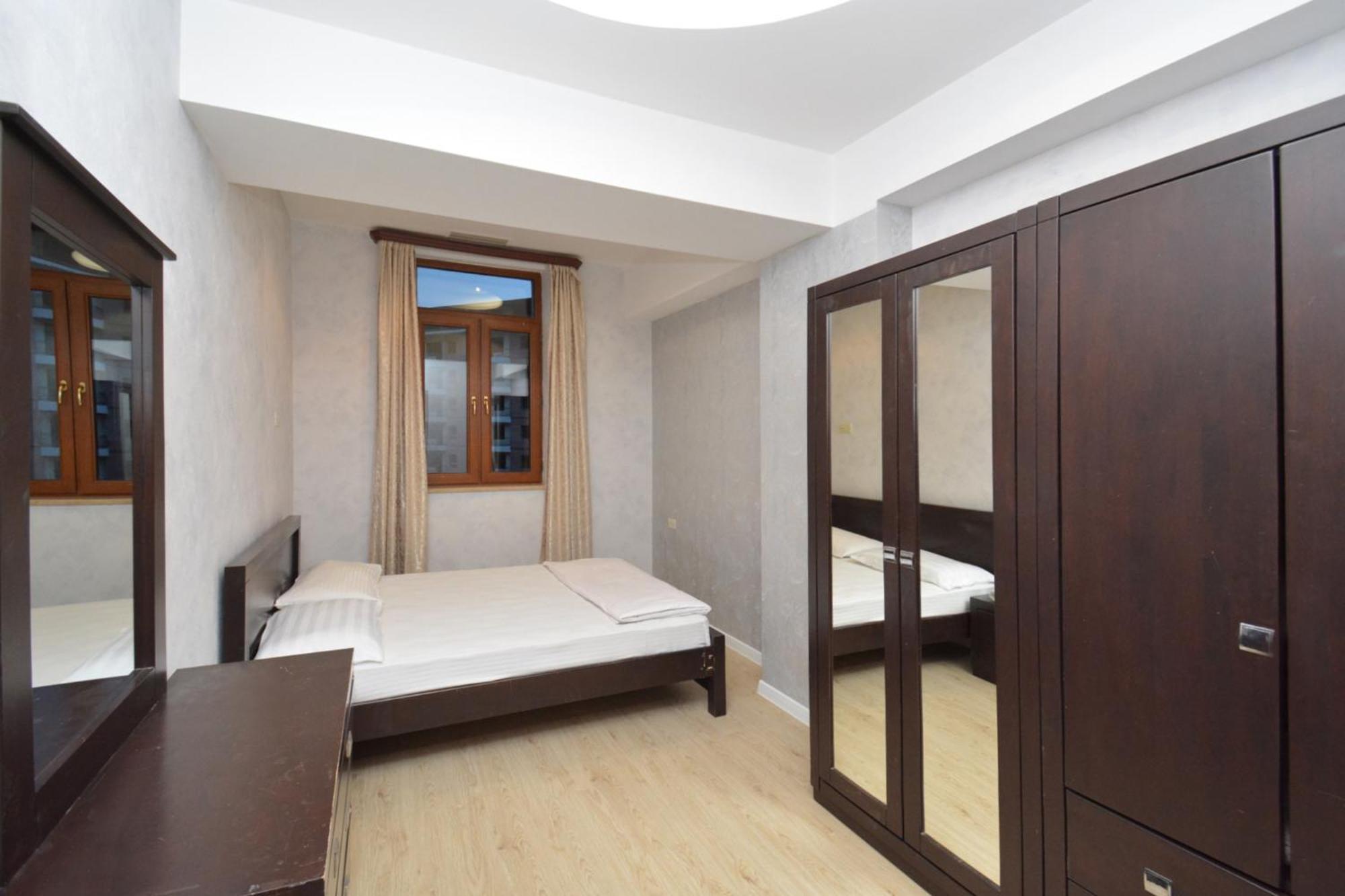 Apartment In Abovyan Street, Yerevan Exterior photo